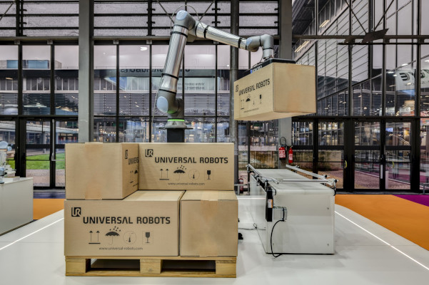 Universal Robots