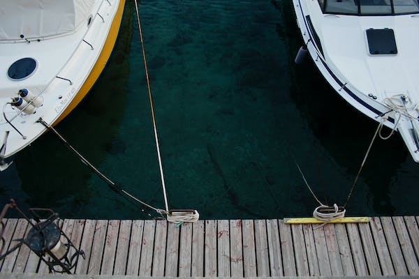 Descopera Placerea Navigatiei cu Velierul: Avantajele de a Obtine un Permis de Navigatie