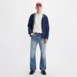 Brandul Levi’s relansează Jeanșii Bootcut Levi's 517