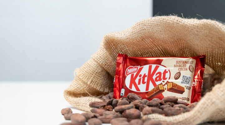 Nestlé și KitKat® sprijină fermierii să-și trimită copiii la școală și promovează producția de cacao sustenabilă