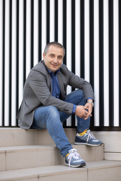Radu Moldovan Petruț, Chief Marketing Officer LIFE IS HARD. WORK SOFT