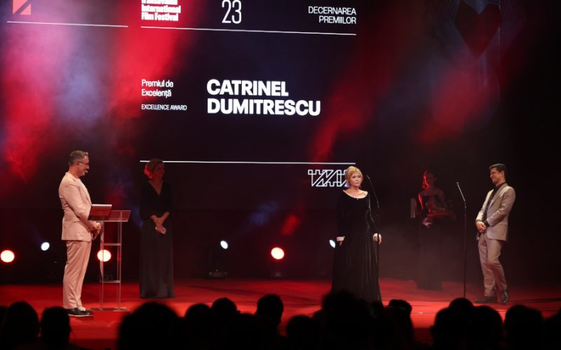 Actrița Catrinel Dumitrescu a primit Premiul de Excelență la Gala de Închidere TIFF.23