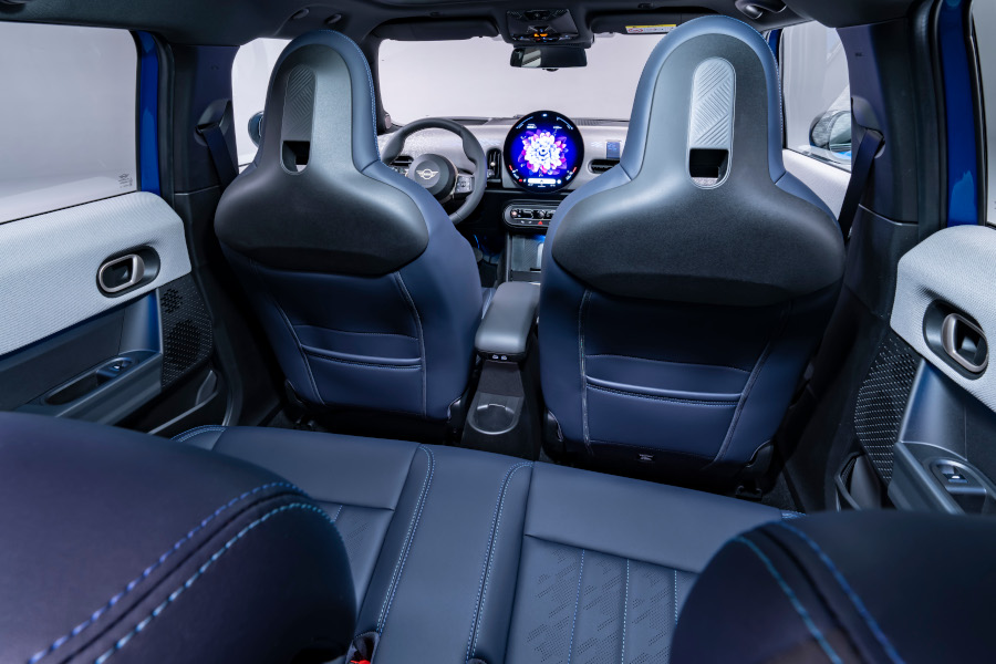 Noul MINI Cooper 5 uşi interior