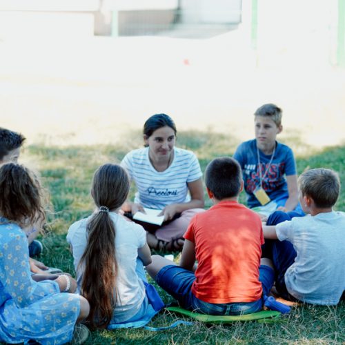 Teach for Romania, cu susținerea Raiffeisen Bank România, a creat un program de dezvoltare a abilităților socio-emoționale în școli