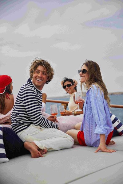 Tommy Hilfiger - Destination Summer Mykonos - Lukas Gage, Sofia Hublitz, Vic Montanari