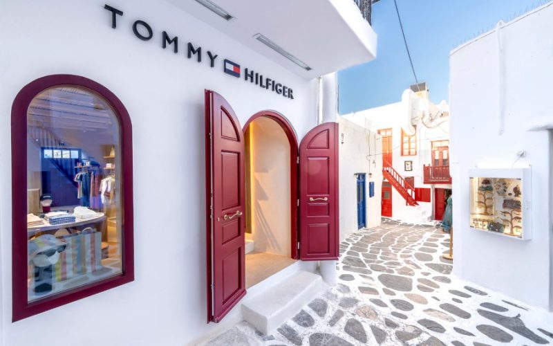 Magazinul TOMMY HILFIGER din Mykonos