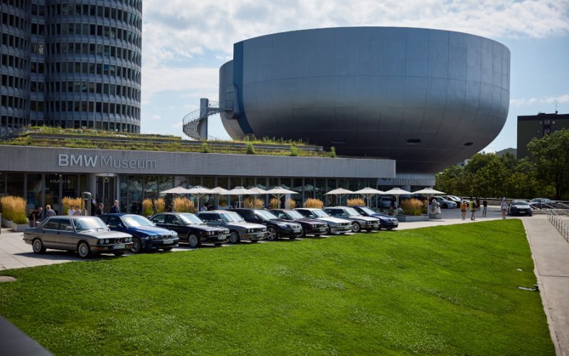 BMW Welt şi Muzeul BMW sărbătoresc 40 de ani de BMW M5