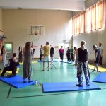 Cercetarea multidisciplinară „Valențele curativ-performative ale atingerii - Rezidență artistică” se adresează publicului neurotipic și neurodivers