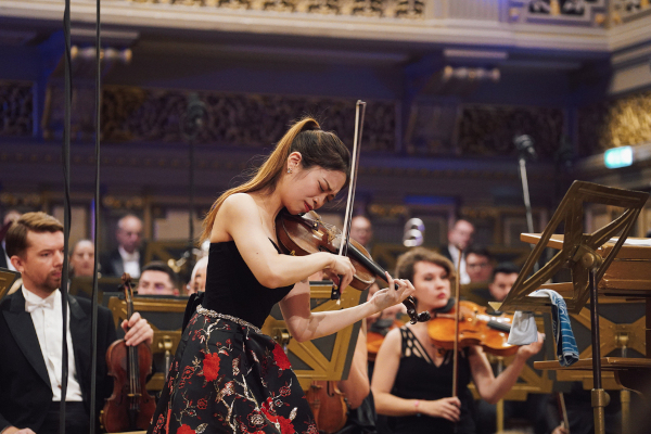 Wakana Kimura a câstigat premiul al III-lea la Concursul Enescu 2024, Sectiunea vioară