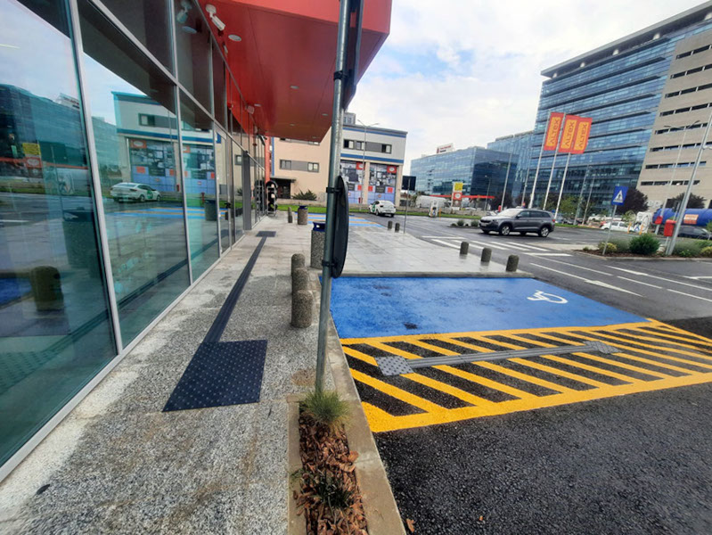 Magazinul Altex București-Nord - un mediu de cumpărături  inclusiv și accesibil pentru toți 