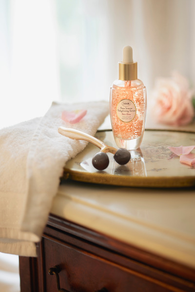 Ser rehidratant Rose Intense de la SABON