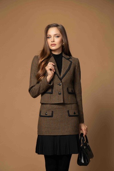 Descoperă eleganța toamnei cu noua colecție DiKa costum tweed