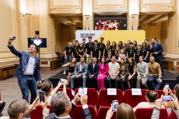 30 de copii, bursieri Hope and Homes for Children, premiați de campionii olimpici ai României