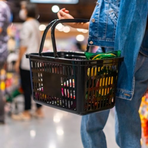 Cum să îmbunătățești experiența clienților și să reduci cozile la case? 5 soluții pentru retaileri