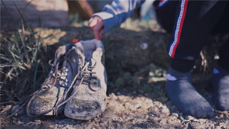 O treime dintre părinți renunță la a cumpăra haine și încălțăminte copiilor