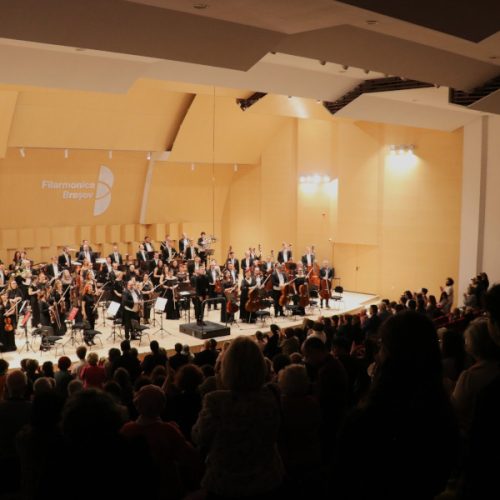 Un Nou Capitol Muzical la Filarmonica Brașov: Concertele Lunii Ianuarie 2025