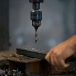 Ghid pas cu pas pentru găurirea metalelor dure: tehnici și sfaturi